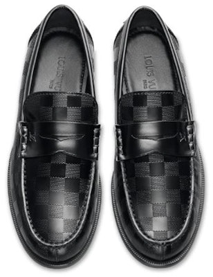 路易威登 LV 毕业款乐福鞋 '黑色' 1A1HZY Lookbook 路易威登 LV 毕业款乐福鞋 '黑色' 1A1HZY