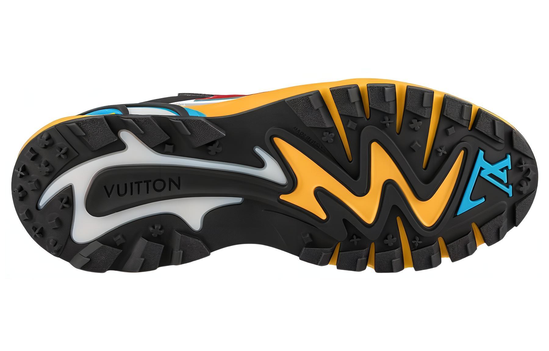 Shop 路易威登 Runner Tatic 時尚運動鞋 銀黑色