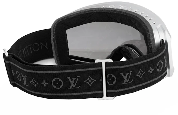Topeng Salji Louis Vuitton LV Perak Lookbook Topeng Salji Louis Vuitton LV Perak