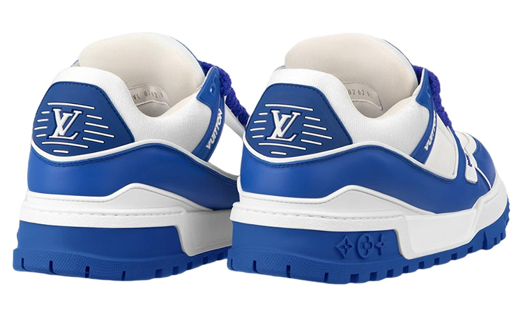 Shop 루이비통 LV 트레이너 맥시 스니커즈 '블루' 1ABZPW