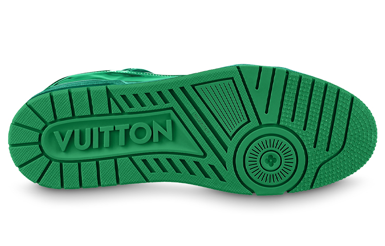 Shop Louis Vuitton 路易威登 Trainer 時尚系帶運動鞋 綠色