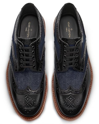 Kasut Louis Vuitton LV Voltaire Derby ''Hitam'' 1A5WYR Lookbook Kasut Louis Vuitton LV Voltaire Derby ''Hitam'' 1A5WYR