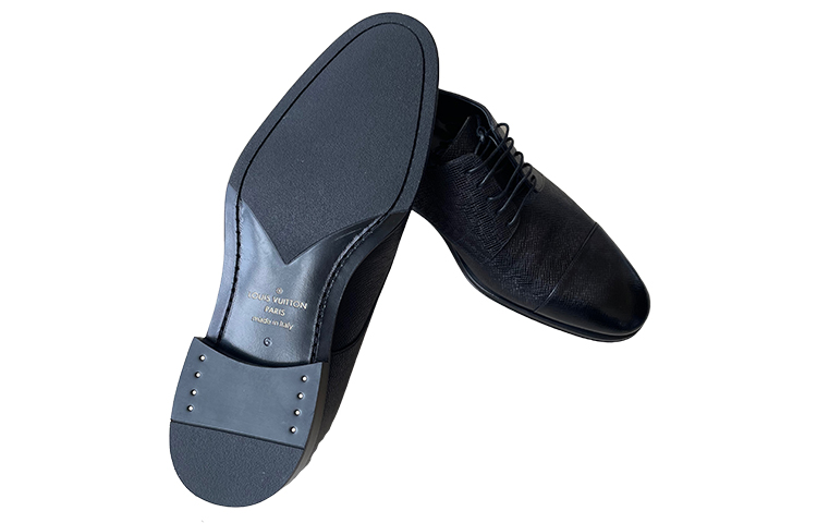 Shop Louis Vuitton Minister Schuhe ''Schwarz'' 1A7WBW