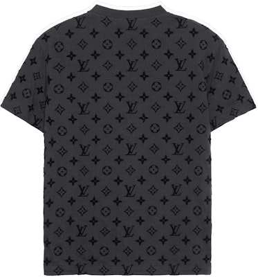 路易威登 LV 花纹扣短袖T恤 浅灰色 1A7QDQ Lookbook 路易威登 LV 花纹扣短袖T恤 浅灰色 1A7QDQ