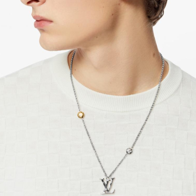 Louis Vuitton Monogram Carved 925 Silver Necklace for Men - Silver. M00331 圖 7