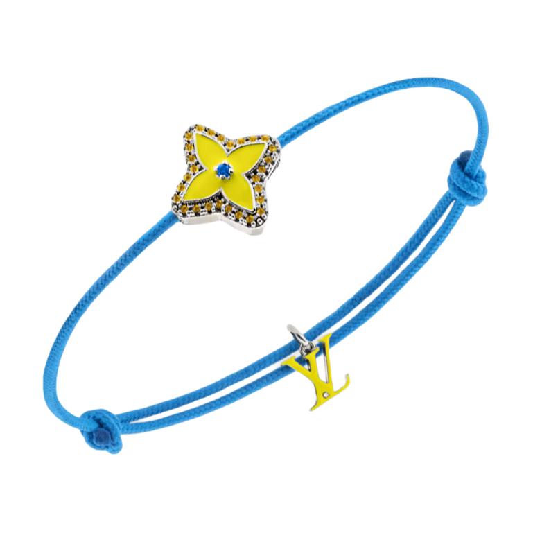 Lookbook LOUIS VUITTON Gelang Logam Monogram Flower Stesia Biru. M02411