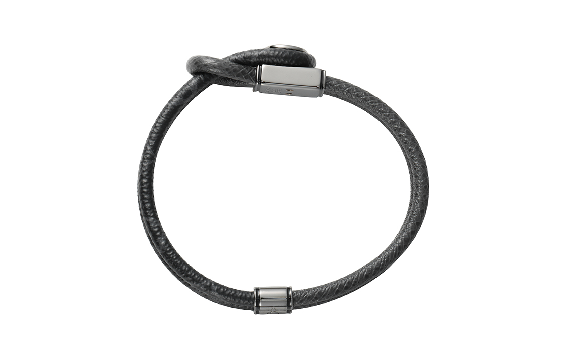 Details for 루이 비통 모노그램 플라워 블랙 가죽 팔찌 레터 참. M6780D