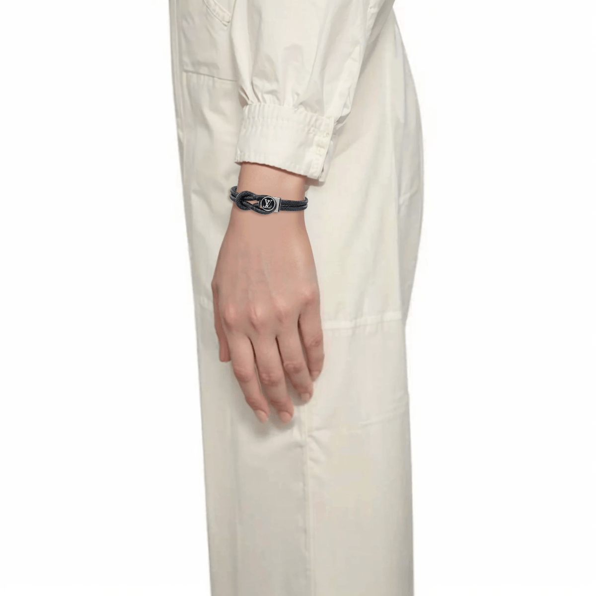 Cheap 루이 비통 모노그램 플라워 블랙 가죽 팔찌 레터 참. M6780D