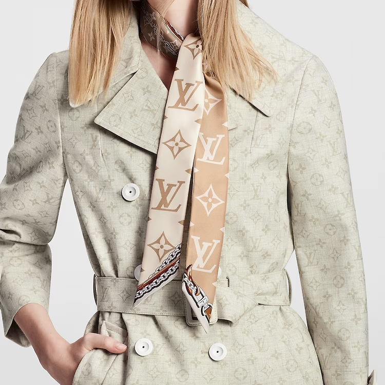 Shop 路易威登 LV 經典花紋男女同款情侶款圍巾 卡其色 M79588