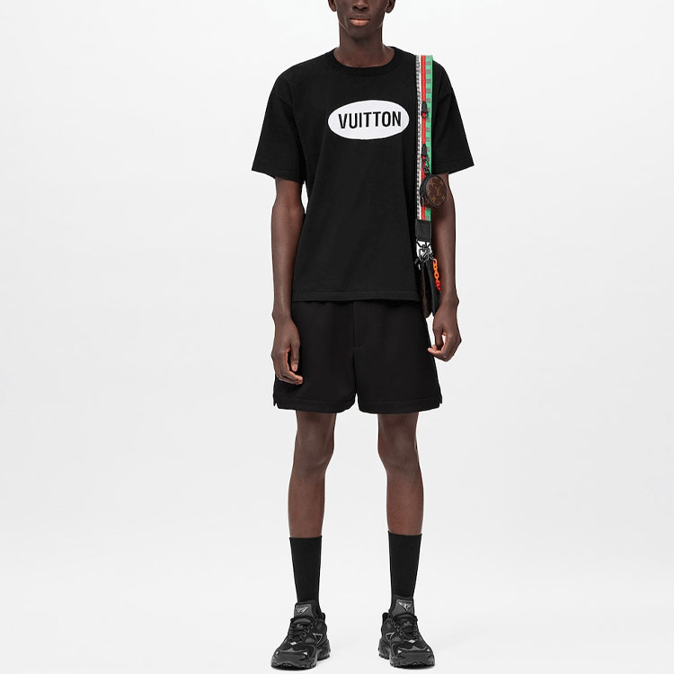 Louis Vuitton Monogram Print Crew Neck Short Sleeve T-Shirt  Black 1A9T5S 圖 4