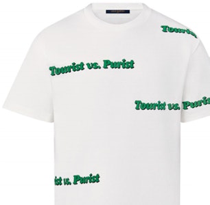 LOUIS VUITTON Kaos Putih Pria Monogram Crewneck Lengan Pendek. 1A971X Details for LOUIS VUITTON Kaos Putih Pria Monogram Crewneck Lengan Pendek. 1A971X