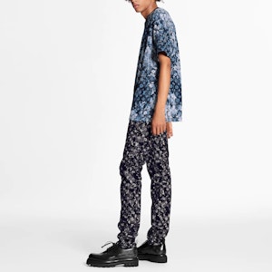 ルイヴィトン モノグラム タペストリー フローラル ブルー Tシャツ 1A8H2O Details for ルイヴィトン モノグラム タペストリー フローラル ブルー Tシャツ 1A8H2O