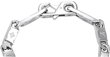 Shop Pulsera de Cadena Cubana Metálica Plata Louis Vuitton Monogram Tied Up Hombre. M0921M