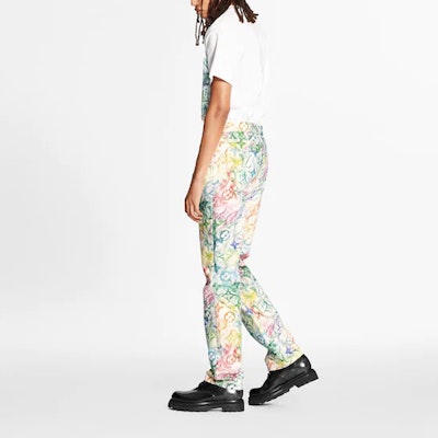 루이비통 멀티컬러 로고 프린트 화이트 크루넥 티셔츠 1A8GUS Shop 루이비통 멀티컬러 로고 프린트 화이트 크루넥 티셔츠 1A8GUS