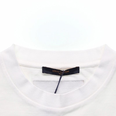 루이비통 멀티컬러 로고 프린트 화이트 크루넥 티셔츠 1A8GUS Details for 루이비통 멀티컬러 로고 프린트 화이트 크루넥 티셔츠 1A8GUS