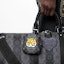 Purchase LOUIS VUITTON Kolaborasi Nigo Loket Logam Hitam Aksesori Uniseks. MP3224