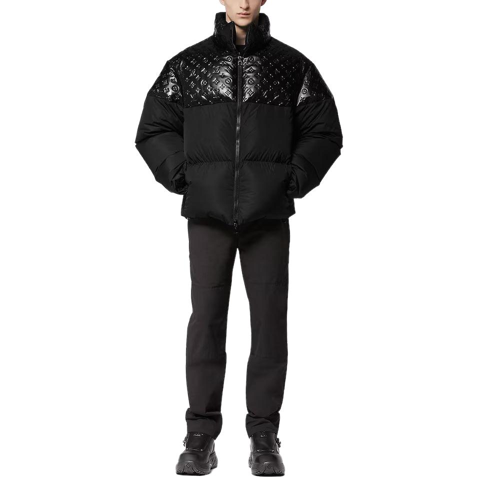 Lookbook LOUIS VUITTON Jaket Puff Leher Tinggi Oversized Hitam 1ABZFO