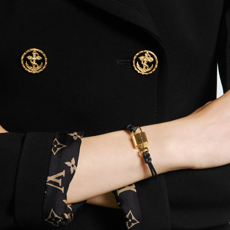LOUIS VUITTON Padlock Bracelet Black Leather & Metal Unisex Key Lock Design M8138F 圖 3