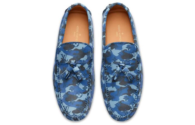 Lookbook 路易威登 Palm Spring 蓝色迷彩印花标志乐福鞋 1A3TPO