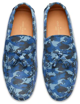 Louis Vuitton Palm Spring Moccasin ''Biru Camo dengan Logo Monogram'' Kasut 1A3TPO Lookbook Louis Vuitton Palm Spring Moccasin ''Biru Camo dengan Logo Monogram'' Kasut 1A3TPO