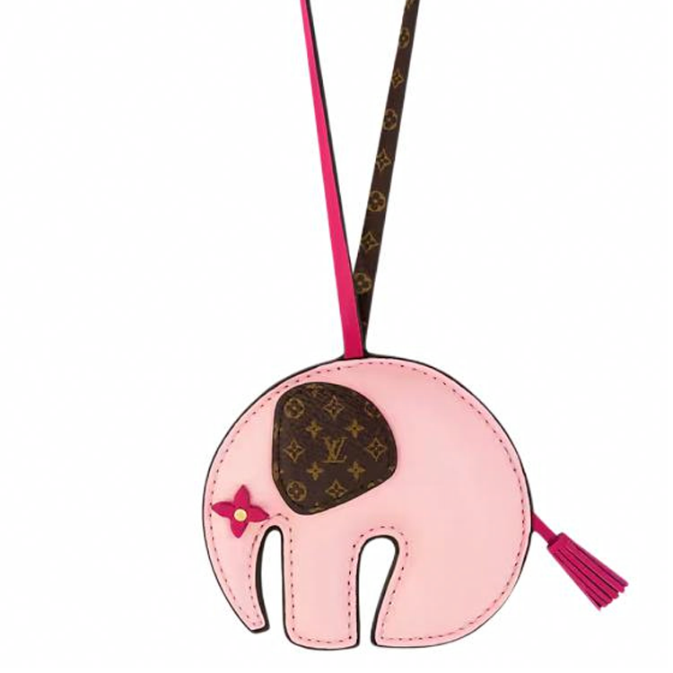 Lookbook LOUIS VUITTON Pink Calfskin Keychain Unisex Couple Accessory. M02383