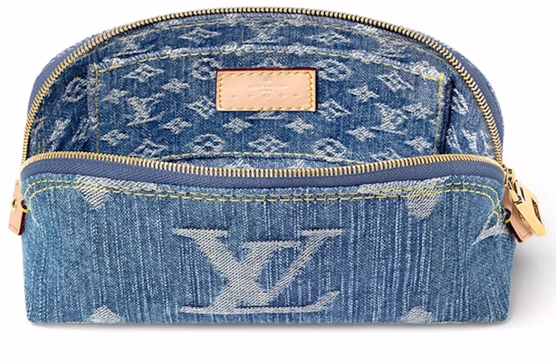 Louis Vuitton Pochette Cosmetique PM Monogram Biru Denim Lookbook Louis Vuitton Pochette Cosmetique PM Monogram Biru Denim