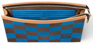 Louis Vuitton Pochette Voyage Damier Pop Azul Lookbook Louis Vuitton Pochette Voyage Damier Pop Azul
