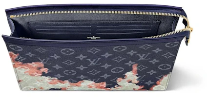 Lookbook Louis Vuitton Pochette Voyage Ink Blue