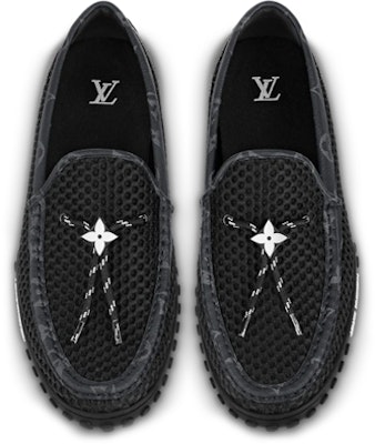 Kasut Louis Vuitton Racer Moccasins 'Hitam' 1AAQVV Lookbook Kasut Louis Vuitton Racer Moccasins 'Hitam' 1AAQVV