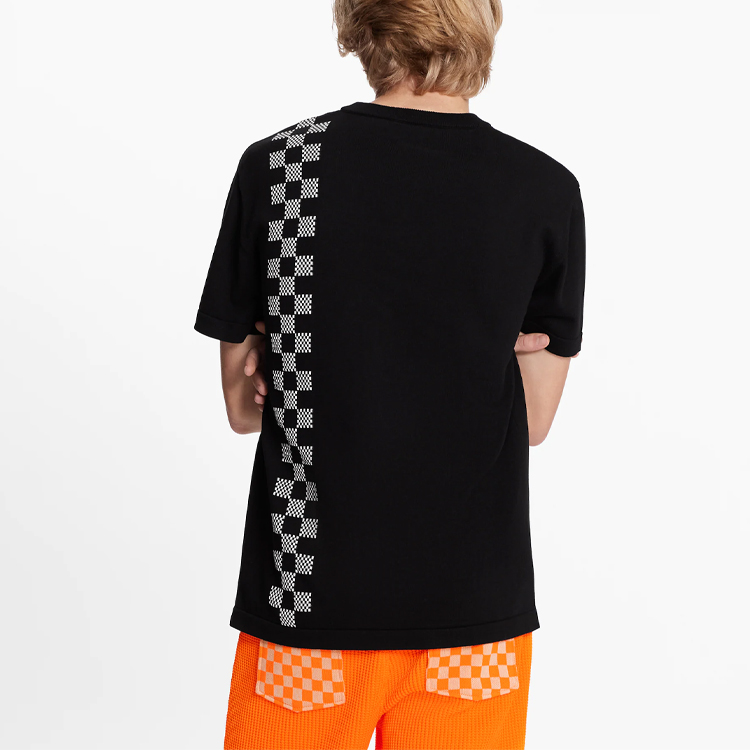 Purchase LOUIS VUITTON Baju T Hitam Lengan Pendek Corak Kotak Lumba 1A8P9V