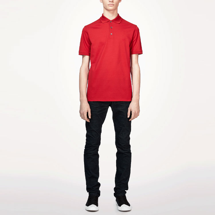 Lookbook LOUIS VUITTON Kaos Polo Pria Lengan Pendek Merah Polos. 1A2IJZ