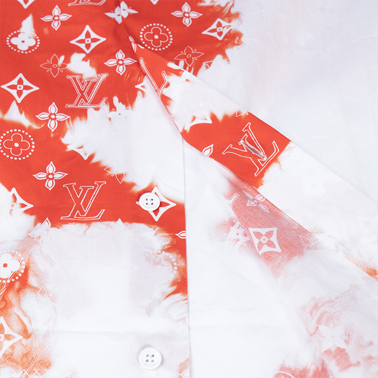 Shop Camiseta Roja Tie-Dye de Manga Corta con Logo LOUIS VUITTON para Hombre. 1AA7WP