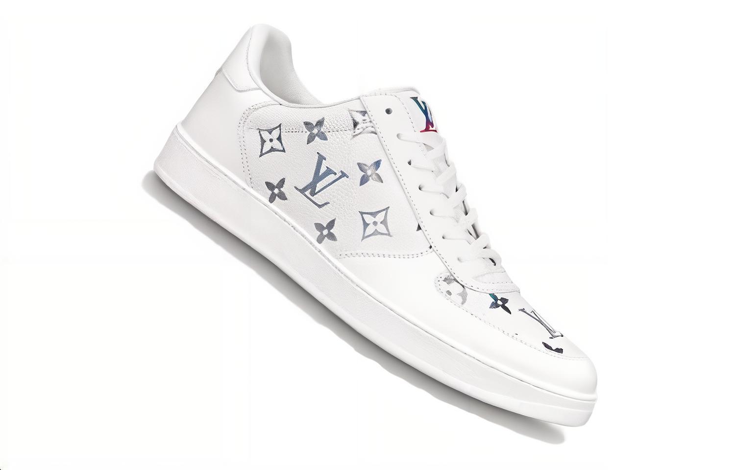 Shop Louis Vuitton Rivoli 'Motif Kanvas Putih' 1A7W9G