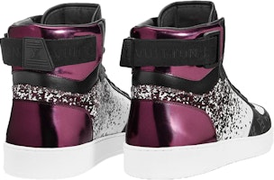 Louis Vuitton Rivoli Ankle Sneakers 'Ungu Metalik dengan Monogram Hitam' 1A5YK Lookbook Louis Vuitton Rivoli Ankle Sneakers 'Ungu Metalik dengan Monogram Hitam' 1A5YK