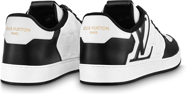 Louis Vuitton Rivoli Sneakers 'Putih Plaid dengan Logo Hitam di Sisi' 1ABFDZ Lookbook Louis Vuitton Rivoli Sneakers 'Putih Plaid dengan Logo Hitam di Sisi' 1ABFDZ