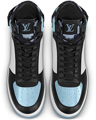 루이비통 리볼리 스니커즈 (화이트 블루) 1A815V Lookbook 루이비통 리볼리 스니커즈 (화이트 블루) 1A815V