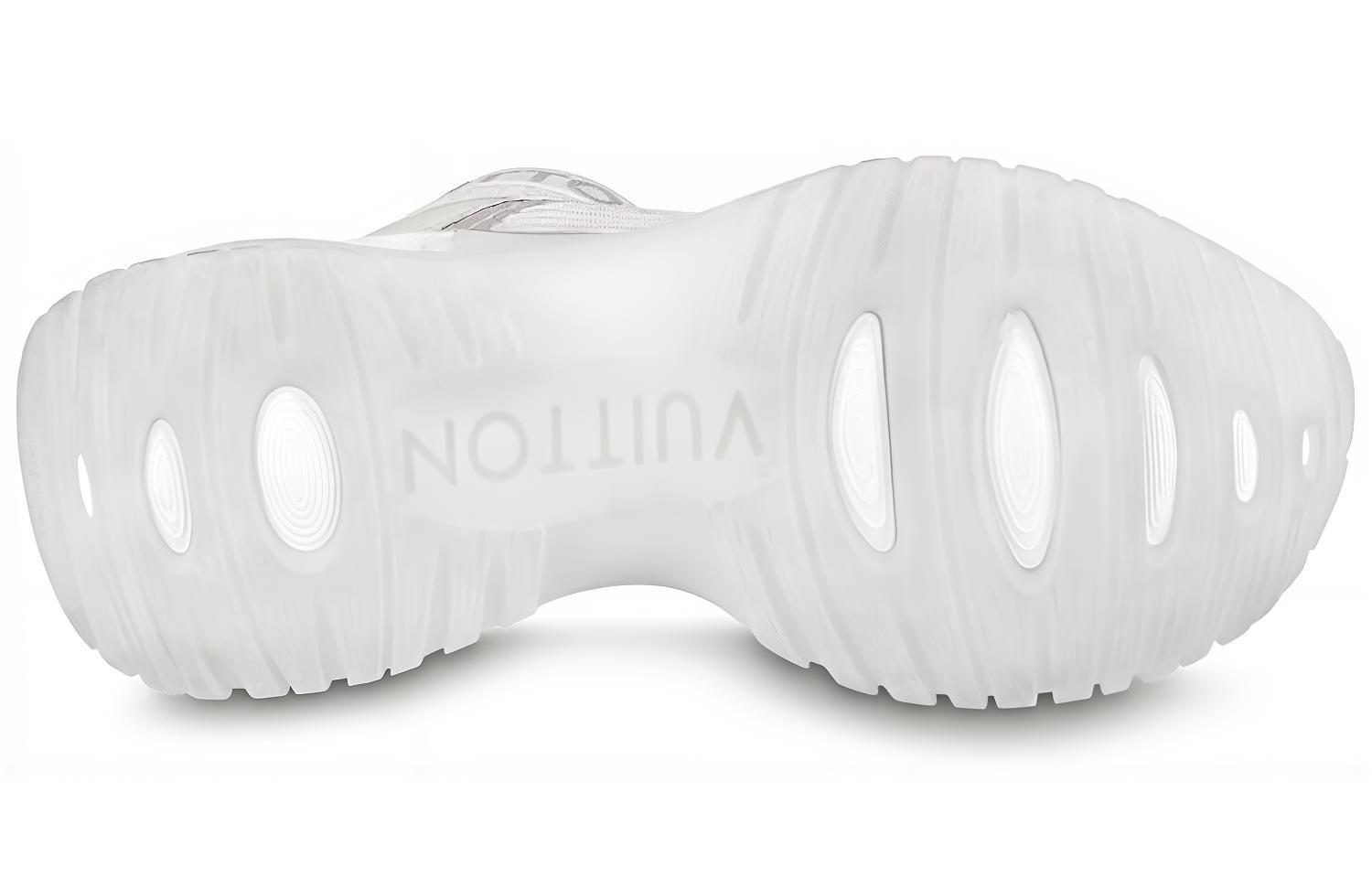 Shop 路易威登 Run Away Pulse Monogram 帆布 高幫運動鞋 白色