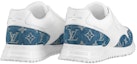 Lookbook Louis Vuitton Run Away Sneakers 'Putih dengan Monogram Denim' 1A8JJ1