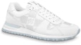 Order Louis Vuitton Run Away Sneakers 'Putih dengan Corak Kelabu' 1AANML