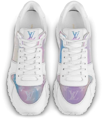 Louis Vuitton Run Away Sneakers 'Putih dengan Monogram Lutsinar' 1A7WF7 Lookbook Louis Vuitton Run Away Sneakers 'Putih dengan Monogram Lutsinar' 1A7WF7