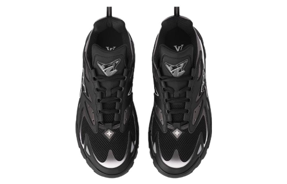 Lookbook LOUIS VUITTON Runner Tatic 牛皮 舒適運動 低筒 生活休閒鞋 男款 黑色