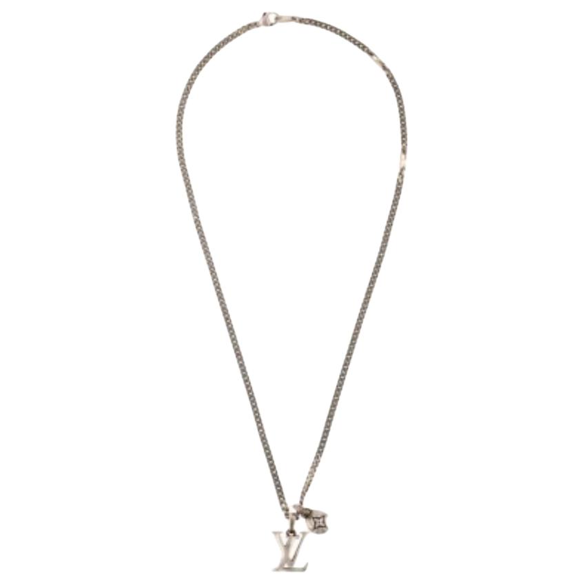 Lookbook 루이비통 세일러 x 니고 목걸이 실버 유니섹스 로고 펜던트 커플 에디션 M03188