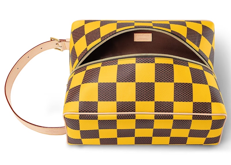 Lookbook 루이비통 다미에 팝 옐로우 슈즈백 
