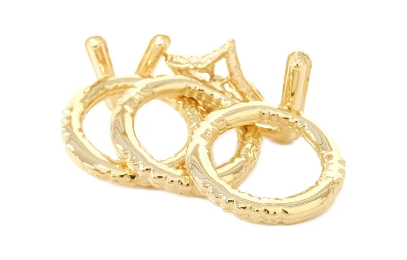 Lookbook LOUIS VUITTON Solid Design  Gold Ring MP2934GO