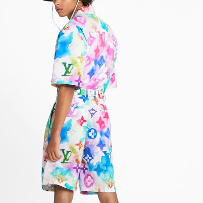 루이비통 SS21 타이다이 로고 프린트 캐주얼 쇼츠 멀티컬러 남성용. 1A8QZD Shop 루이비통 SS21 타이다이 로고 프린트 캐주얼 쇼츠 멀티컬러 남성용. 1A8QZD