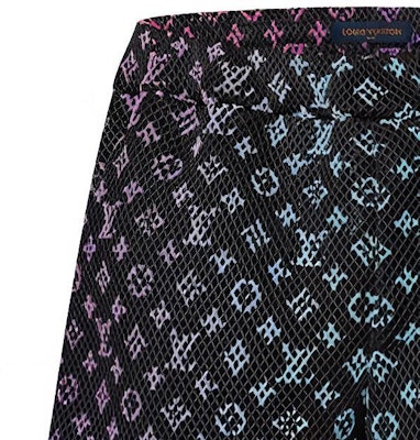 LOUIS VUITTON SS22 Celana Pendek Hitam Print Logo Kasual. 1A9V7V Purchase LOUIS VUITTON SS22 Celana Pendek Hitam Print Logo Kasual. 1A9V7V