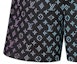 Sizing LOUIS VUITTON SS22 Celana Pendek Hitam Print Logo Kasual. 1A9V7V
