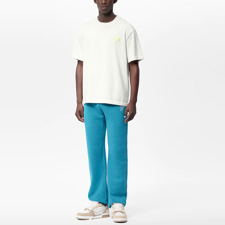 Lookbook LOUIS VUITTON SS22 白色刺繡字母圓領T恤 1AA80H