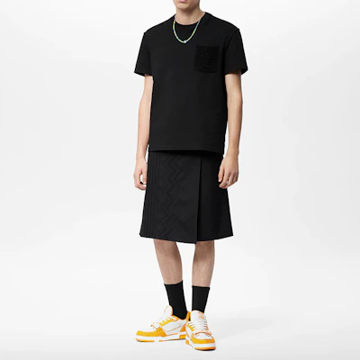 LOUIS VUITTON SS22 男士黑色短袖套頭圓領T恤 1AA4TA Purchase LOUIS VUITTON SS22 男士黑色短袖套頭圓領T恤 1AA4TA