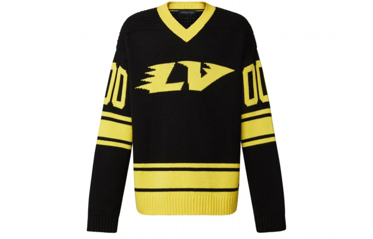 Lookbook LOUIS VUITTON SS22 Baju Hitam Jacquard Logo Belang Leher V. 1A9TAX